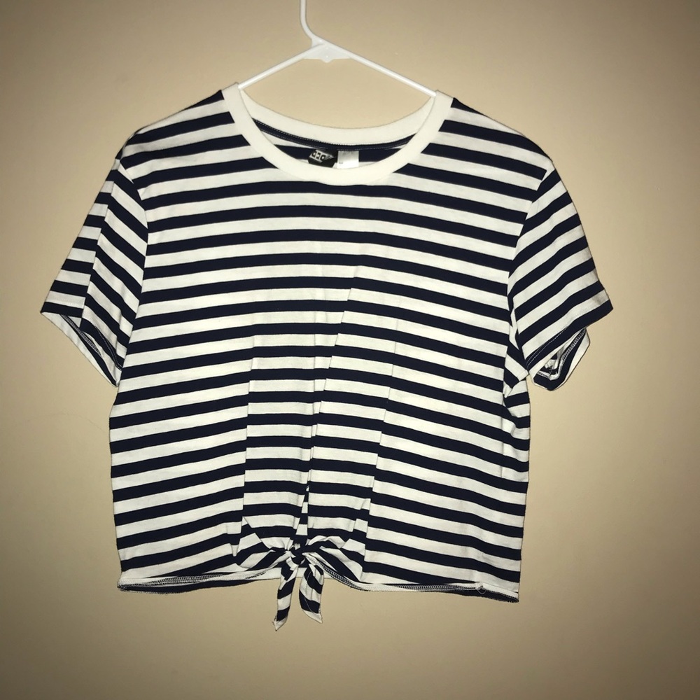 Divided✨ Navy and White Striped Cropped Tie Tee✨